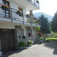 Petite Maison 2, hotel di Senin