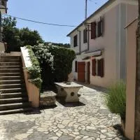 Grandpa Mate House, hotel i Dragove