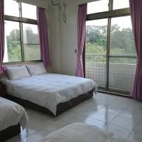 Garden Hostel، فندق في Minxiong