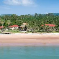 Ban Saithong Beach Resort, hotel di Bang Saphan Noi