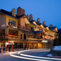 Whistler Village Inn & Suites, viešbutis mieste Vistleris