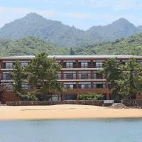 Miyajima Seaside Hotel: Miyajima şehrinde bir otel