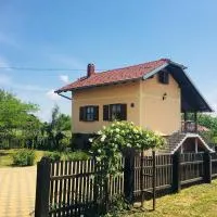 Kuća za odmor Mirna, hotel i Cepidlak