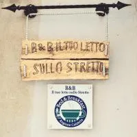 Il Tuo Letto Sullo Stretto – hotel w mieście Reggio di Calabria