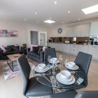 Reading Green Park Village Serviced Apartments, hotel in Reading