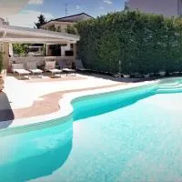 Glamour Bed & Breakfast, מלון במונטאלטו אופוגו