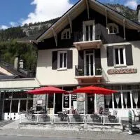 Chambres d'hôtes L'Astazou، فندق في غافارني
