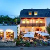 Johannishof Wein-Café & Gästehaus, hotel en Mesenich