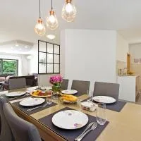 Luxurious, modern and spacious apartment with terraces, hotel Tugaréban