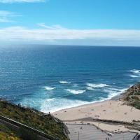 Ericeira Vibes, hotel in Ribeira d'Ilhas Beach, Ericeira