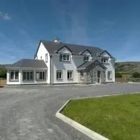Burren Rock Farmhouse B&B, hotel sa Turlough