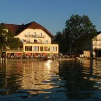 Seegasthof zur Landeroith, hotel in Weyregg
