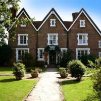 The Boship Lions Farm Hotel, hotel in Hellingly