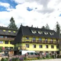 uKazika, hotel u gradu Orawka