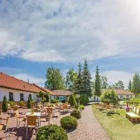 Hotel Pommerscher Hof, hotel u gradu 'Zinnowitz'