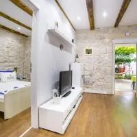 Apartments Stinice, hotel v destinácii Gradac
