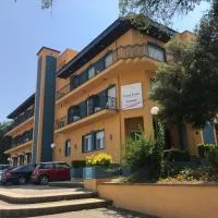 Hotel Esteba, מלון בקאלדס דה מאלבלה