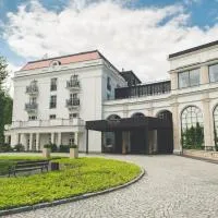 Hotel SPA Dr Irena Eris Polanica Zdrój, מלון בפולניצה-זדרוי