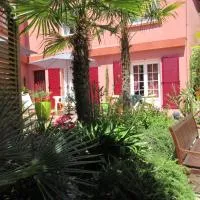 Le Trianon, hotell Ételis