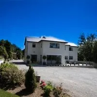 Inch View Lodge, готель у місті Milltown