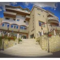 Samar Resort Aparthotel, hótel í Bsharri