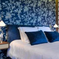 Chambres d'hôtes Domaine de Nazère, hotel Avezanban