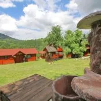 Malo selo Bojanovići, отель в городе Golovo