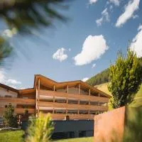 Hotel Adlernest, hotel a Senales