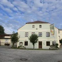 Brauereigasthof Zur Post, hotel v destinácii Eschlkam