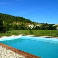 Alcove Du Velay، فندق في Rochelimagne