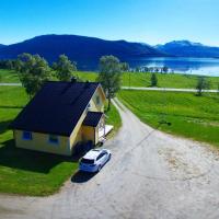 1 Room in The Yellow House, close to Airport & Lofoten, Hotel in der N&auml;he vom Flughafen Harstad/Narvik, Evenskjer