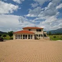 Rooms Leda โรงแรมในVrlika