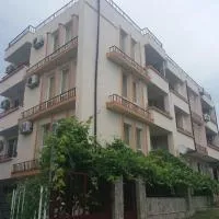 къща за гости семейство Маврови, Hotel in Rezovo