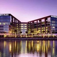 University Plaza Waterfront Hotel, hótel í Stockton