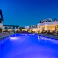 Aqua Bay, khách sạn ở Plános