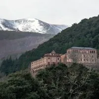 MONASTERIO de SANTA MARÍA DE VALVANERA, hotell i Anguiano