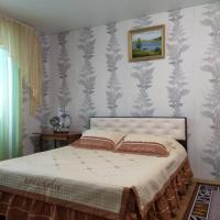 Квартира в центре Аксая на улице Платова, отель в городе Аксай