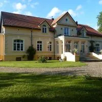 Exklusive Ferienwohnungen im Gutshaus Viezen, hotel sa Bernitt
