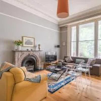 Lovely Chelsea Home near The Thames by UndertheDoormat
