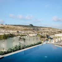 Cesca's Boutique Hotel, hotel a Xlendi