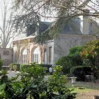 Chambre d'hotes Les Rives de la Tronne, hotel en Mer