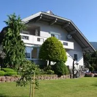 Ferienwohnung Trauntschnig, хотел в Боденсдорф