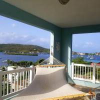 Island Charm Culebra Studios & Suites - Amazing Water views from all 3 apartments located in Culebra Puerto Rico!, Benjamin Rivera Noriega Airport - CPX, Culebra, hótel í nágrenninu