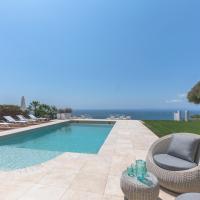 Villa Luna, exclusiva villa con vistas y acceso privado al mar en zona residencial
