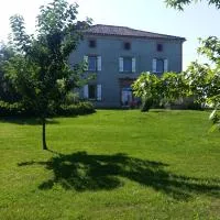 Maillas D'en Haut – hotel w mieście LʼIsle-en-Dodon