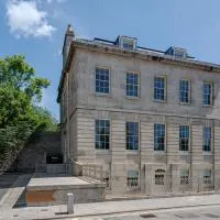 Admiral's House by Maison Pierre, ξενοδοχείο στο Πλίμουθ