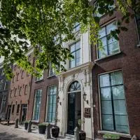 Stadsvilla Mout Rotterdam-Schiedam, מלון בסחיידאם