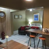 Hullabaloo selfcatering sleepover، فندق في Lichtenburg