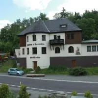 Hotel Waldfrieden، فندق في Elsterberg