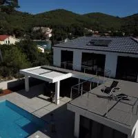 Seaside villa at Prizba, hotell i Prizba